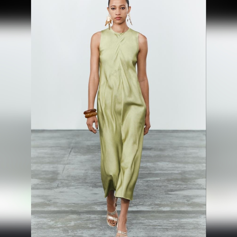 Zara sleeves midi dress
